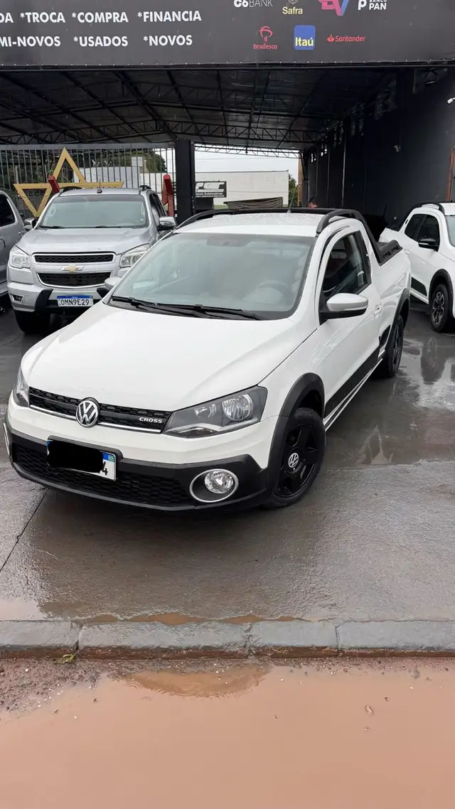 Carro Volkswagen Saveiro 2014 Cross 1.6 (Flex) (cab. estendida)