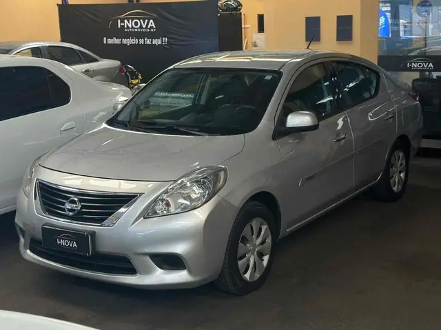 Carro Nissan Versa 2014 1.6 16V SV (Flex)