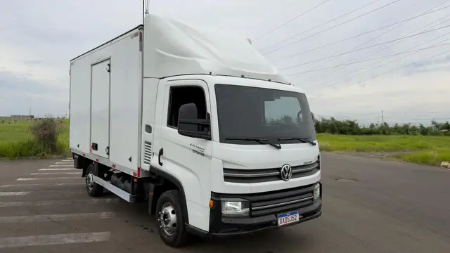 Caminhão Volkswagen Express 2020 DRC 4X2 2p (diesel) (E5)