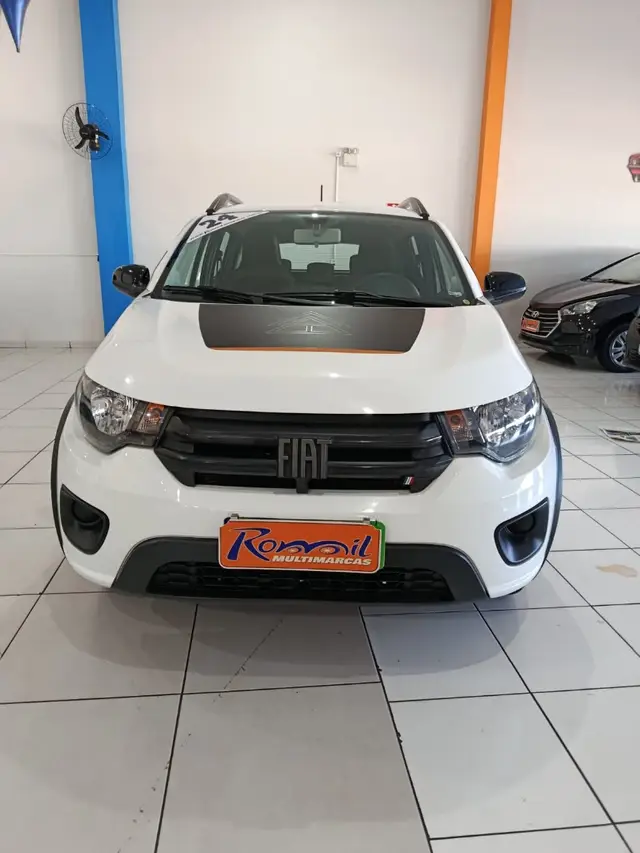 Carro Fiat Mobi 2024 Trekking 1.0