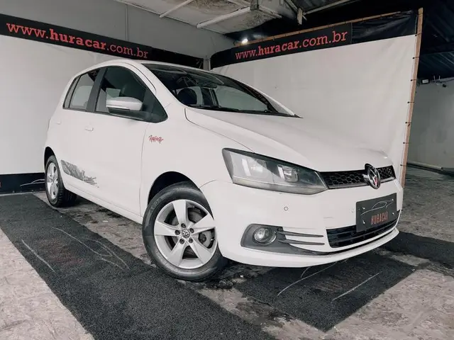 Carro Volkswagen Fox 2016 1.6 MSI Rock in Rio (Flex)
