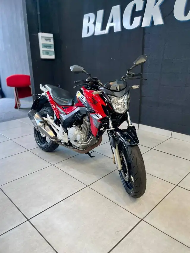 Moto Honda CB 250F Twister 2019 Standard