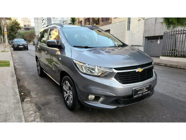 Carro Chevrolet Spin 2023 Premier 1.8 (Aut.)