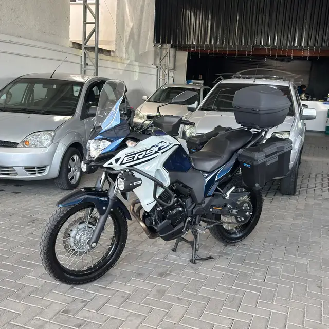 Moto Kawasaki Versys 2025 X 300 TOURER
