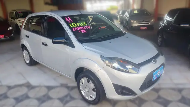 Carro Ford Fiesta Hatch 2011 1.0 (Flex)
