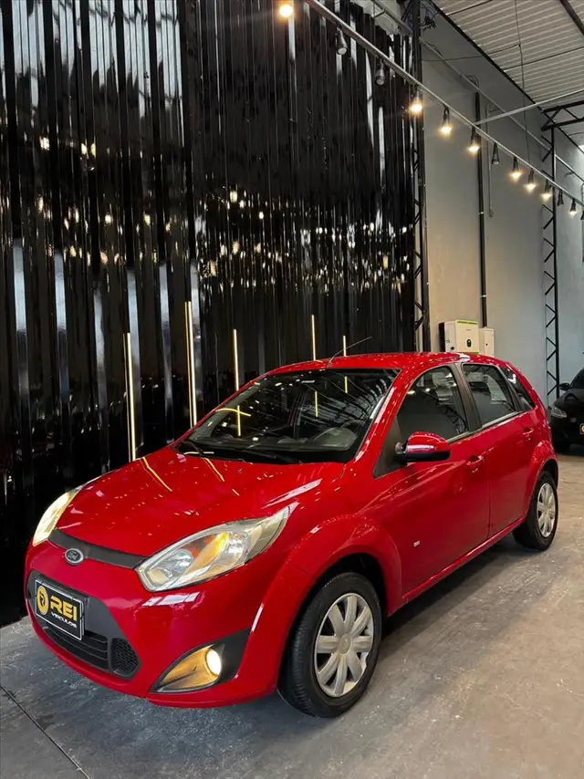 Carro Ford Fiesta Hatch 2014 SE 1.0 RoCam (Flex)