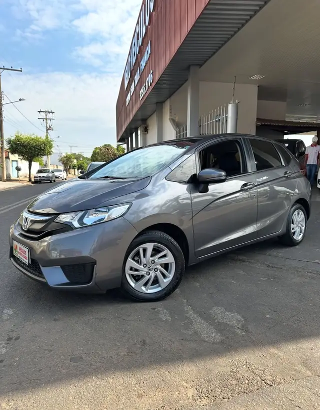 Carro Honda Fit 2016 1.5 16v LX CVT (Flex)