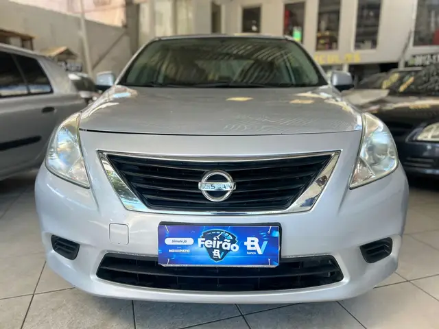 Carro Nissan Versa 2014 1.6 16V SV (Flex)