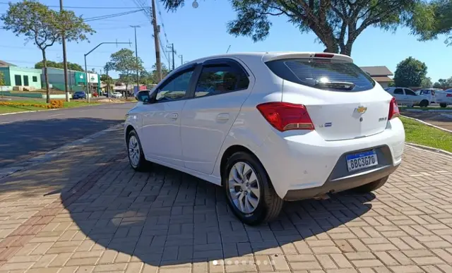 Carro Chevrolet Onix 2017 1.4 LT SPE/4