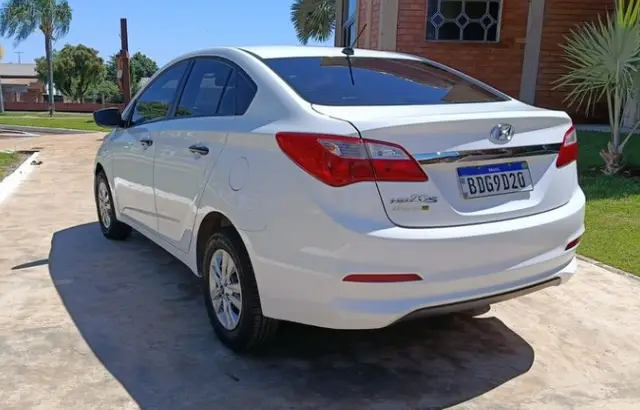 Carro Hyundai HB20S 2019 1.0 Unique (Flex)