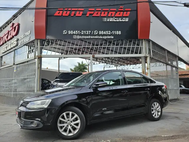 Carro Volkswagen Jetta 2014 2.0 Comfortline Tiptronic (Flex)