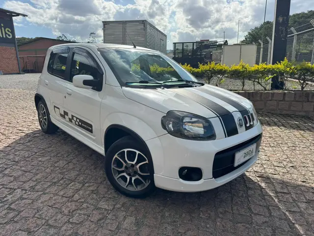 Carro Fiat Uno 2012 Sporting 1.4 8V (Flex) 2p