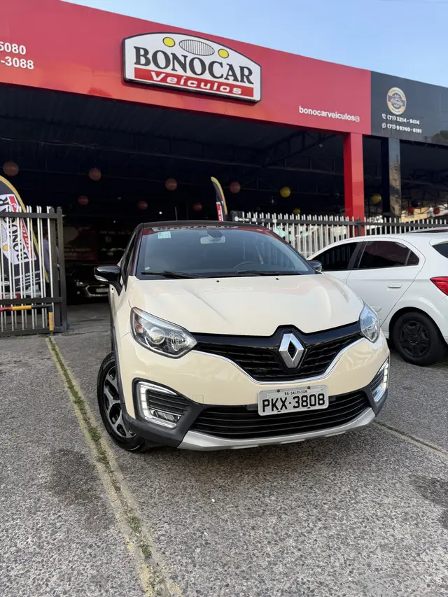 Carro Renault Captur 2018 Intense 1.6 16v SCe CVT (Flex)