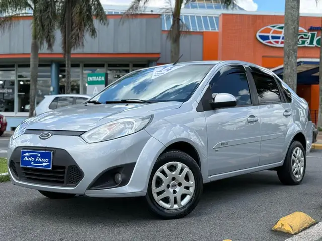 Carro Ford Fiesta Sedan 2014 SE 1.6 Rocam (Flex)