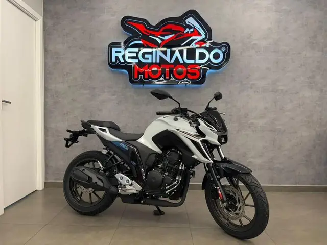 Moto Yamaha Fazer FZ25 2026 Connected