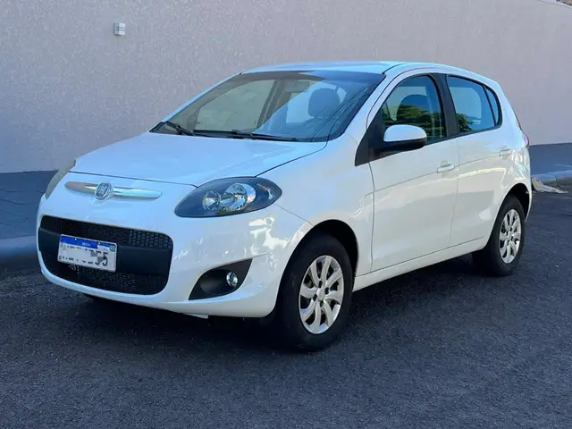 Carro Fiat Palio Weekend 2013 Attractive 1.4 8V (Flex)