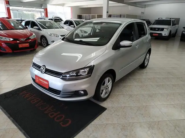 Carro Volkswagen Fox 2016 1.0 MPI Comfortline (Flex)