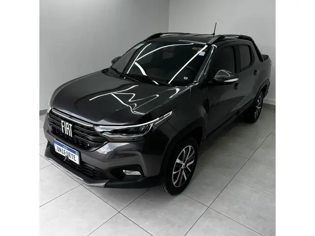 Carro Fiat Strada 2023 Volcano 1.3 CD (Flex)