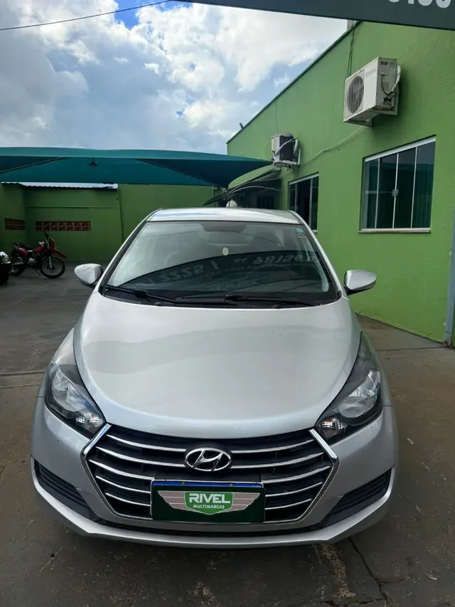 Carro Hyundai HB20S 2017 1.0 Comfort Style Turbo (Flex)