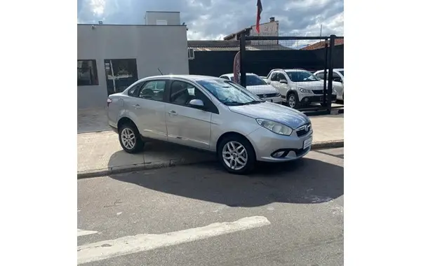 Carro Fiat Grand Siena 2014 Essence 1.6 16V (Flex)