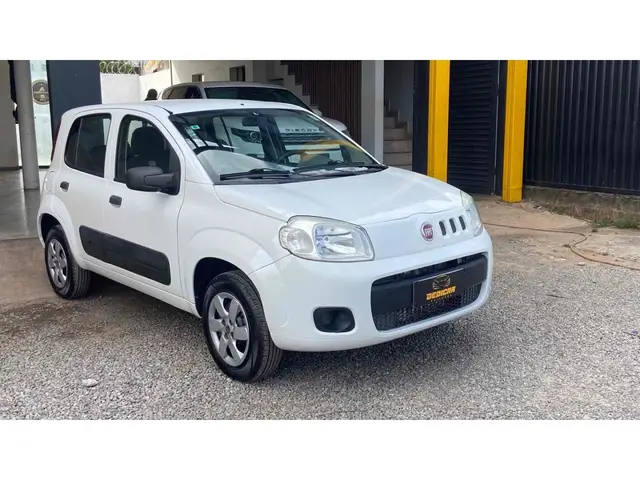 Carro Fiat Uno 2015 Vivace 1.0 8V (Flex) 4p
