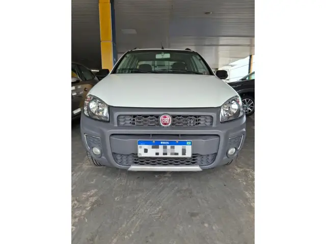 Carro Fiat Strada 2016 Working 1.4 (Flex)