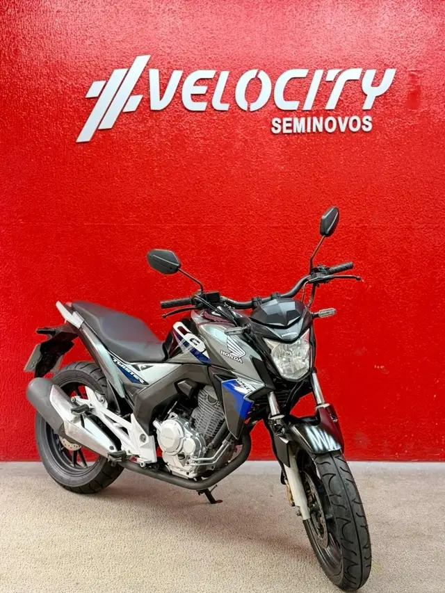 Moto Honda CB 250F Twister 2019 Standard