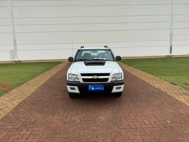 Carro Chevrolet S10 Cabine Dupla 2011 S10 Rodeio 2.4 Flexpower 4X2 (Cab Dupla)