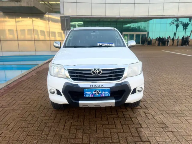 Carro Toyota Hilux Cabine Dupla 2015 Hilux 2.7 SR CD 4x2 (Flex) (Aut)