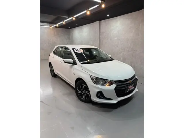 Carro Chevrolet Onix Plus 2024 LT 1.0