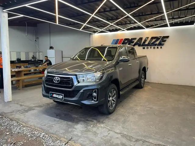 Carro Toyota Hilux Cabine Dupla 2020 Hilux 2.8 TDI SRV CD 4x4 (Aut)