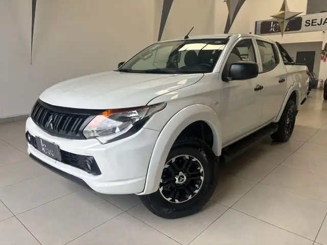 Carro Mitsubishi L200 2023 Triton GL 2.4 Turbo