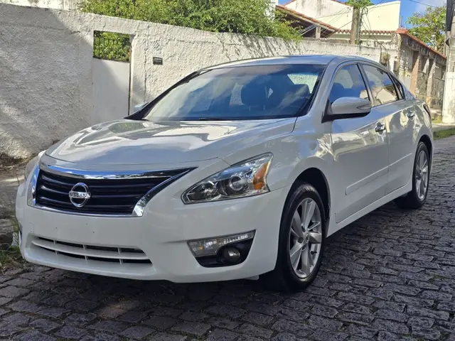 Carro Nissan Altima 2014 SL 2.5 X-Tronic CVT