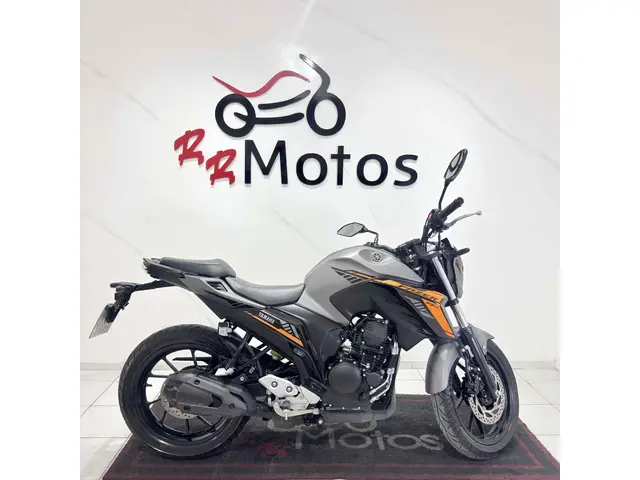 Moto Yamaha Fazer FZ25 2025 Flex
