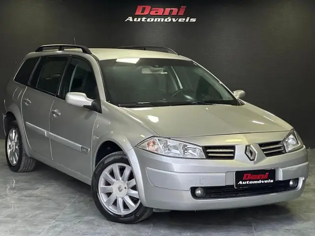 Carro Renault Megane Grand Tour 2013 Mégane Grand Tour Dynamique 1.6 16V (flex)