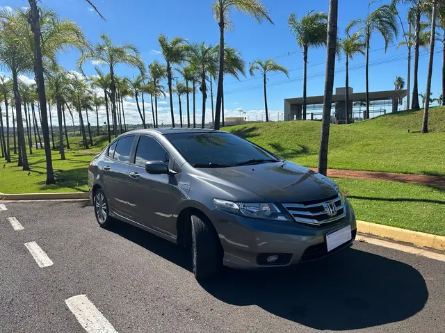 Carro Honda City 2014 LX 1.5 CVT (Flex)
