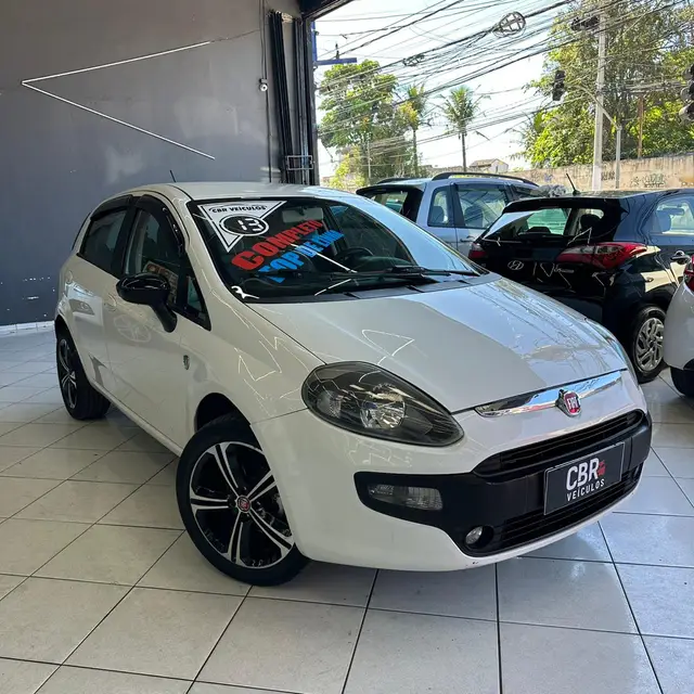 Carro Fiat Punto 2013 Attractive 1.4 (Flex)