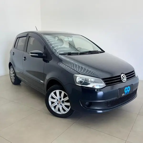 Carro Volkswagen Fox 2014 1.0 TEC (Flex) 4p