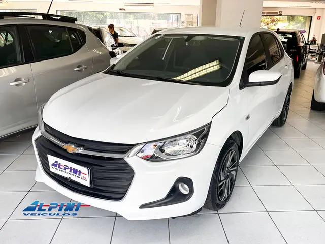 Carro Chevrolet Onix 2025 LT 1.0