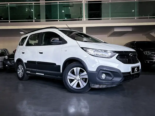 Carro Chevrolet Spin 2021 Activ 7S 1.8 (Flex) (Aut)