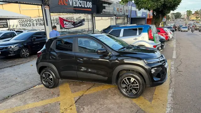 Carro Renault Kwid 2023 Intense 1.0 12v SCe (Flex)
