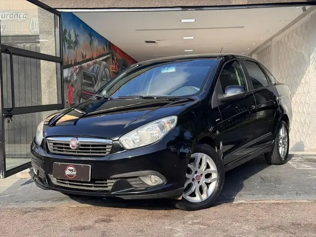 Carro Fiat Siena 2013 Essence 1.6 16V (Flex)