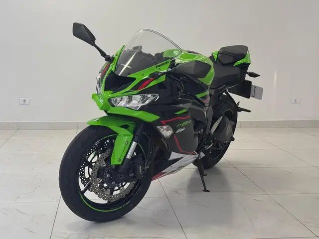 Moto Kawasaki Ninja 2022 ZX-6R