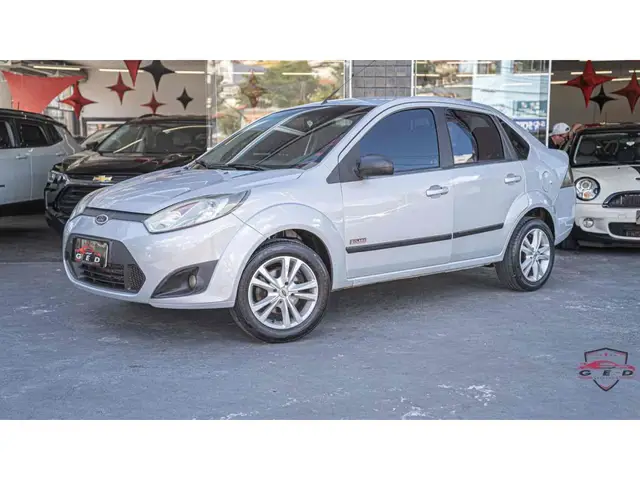 Carro Ford Fiesta Sedan 2013 SE 1.6 Rocam (Flex)