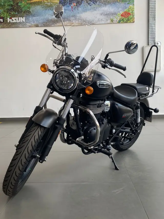 Moto Royal Enfield Meteor 350 2025 Fireball