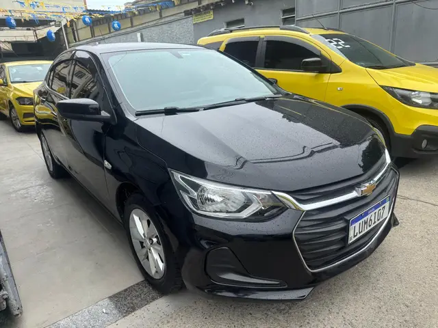Carro Chevrolet Onix Plus 2023 LT 1.0