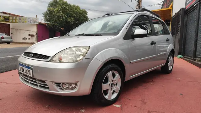 Carro Ford Fiesta Hatch 2003 Supercharger 1.0 8V