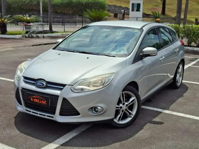 Carro Ford Fiesta Hatch 2015 SE 1.6 8V Flex 5p