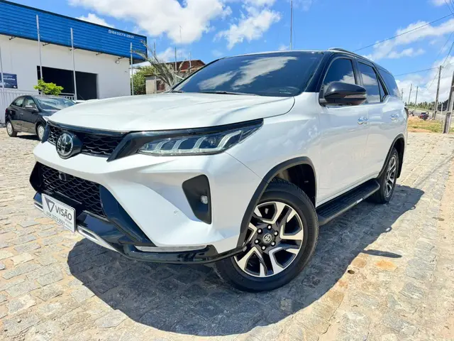 Carro Toyota SW4 2024 Diamond  2.8 Turbodiesel 4x4 (Aut.)