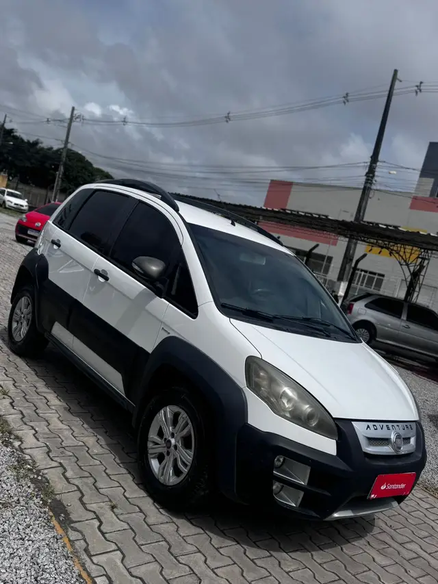 Carro Fiat Idea 2013 Adventure 1.8 16V E.TorQ (Flex)